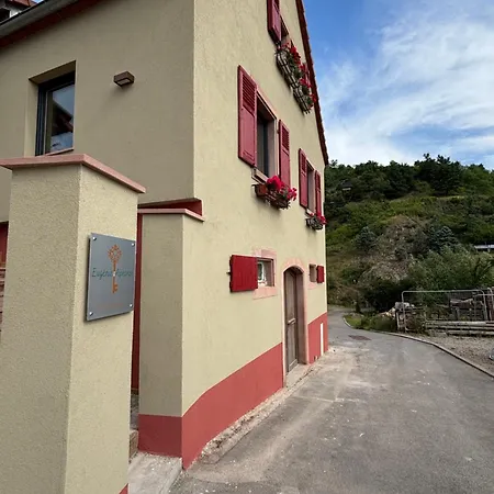 Holiday home Chez Eugenie Et Alphonse *